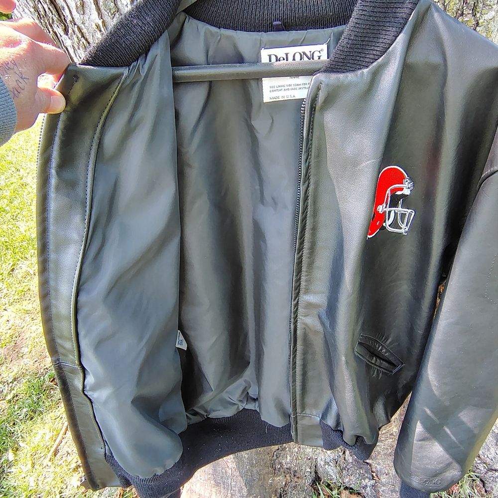 Avirex Black and Red Bomber Jacket with Logo - Picture 5 of 9